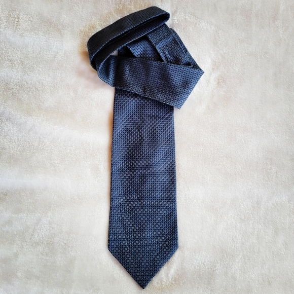 Vintage Gucci Geometric Tie - Picture 2 of 9